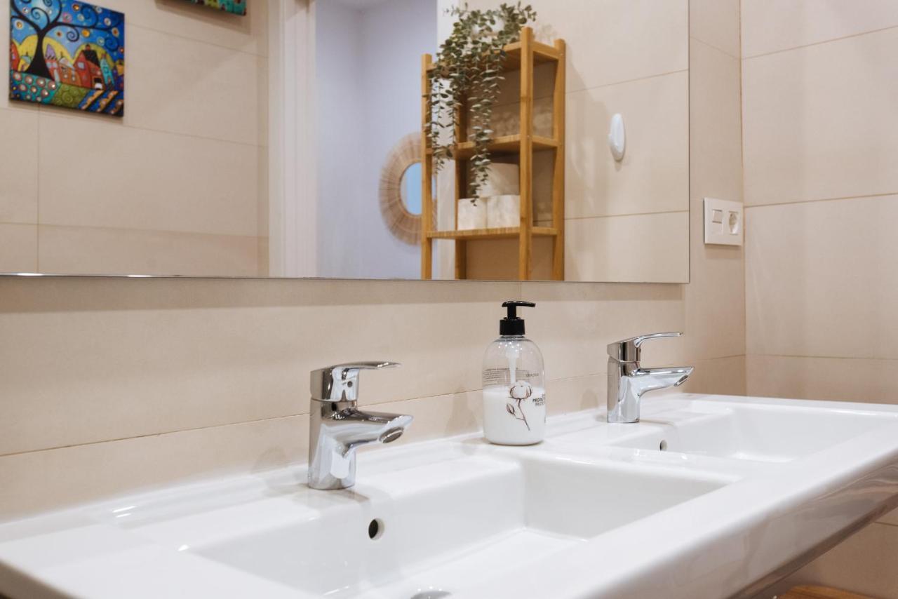Appartement Apartamento Estelar Con Piscina Y Garaje Nervion à Séville Extérieur photo